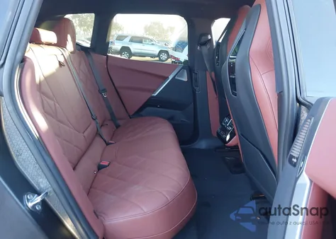 2025 BMW Ix M60 z USA, uszkodzony, nr VIN WB533CF03SCS28505